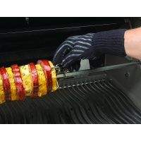 1000.62145_grilling_gloves_in_use_napoleon_grills