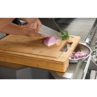 1000.70012_55207_knife_set_cutting_board_in_use_napoleon_grills